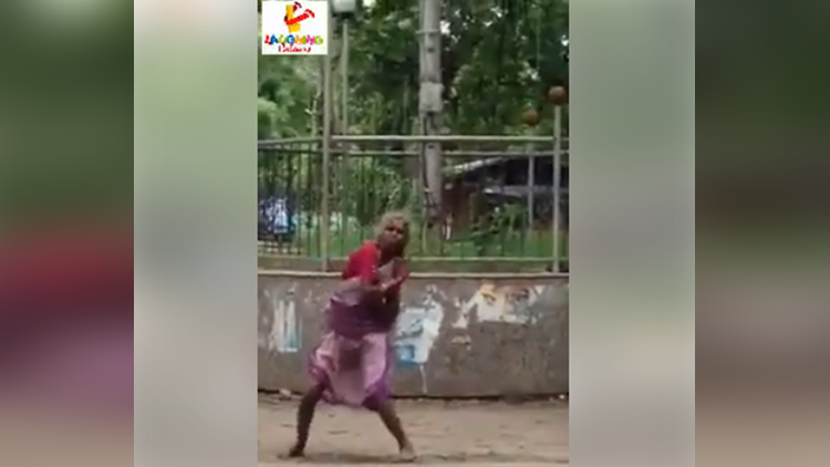 old woman dance on akshy kumar song viral