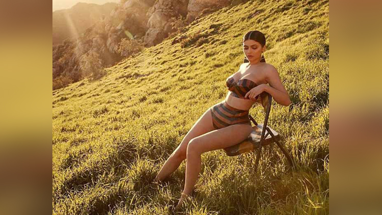 Kylie Jenner new Photoshoot At Malibu