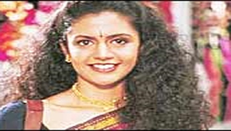 Mandira Bedi from shanti (1994) 