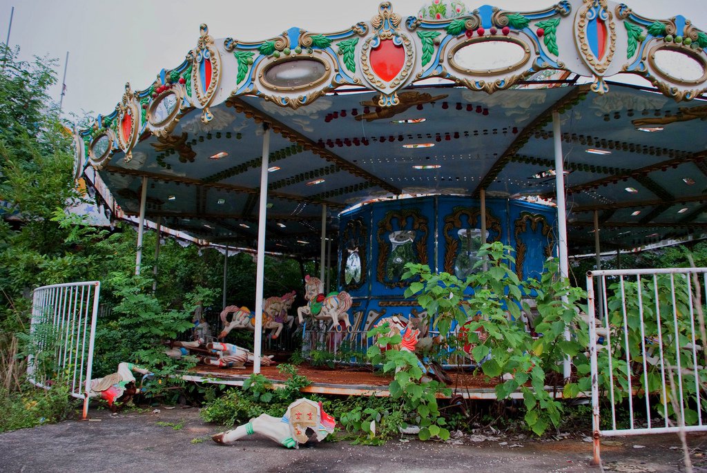Abandoned amusement parks of the world