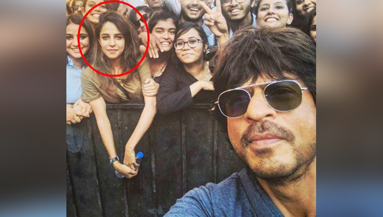 Kashmiri girl spotted in SRKs selfie