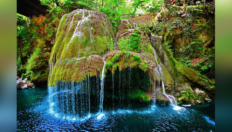 4. Big─Гr Waterfall (Cara┼Я-Severin County, Romania)