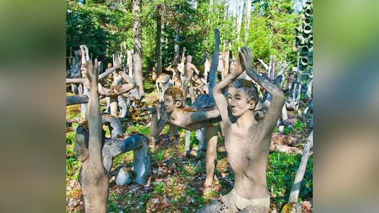 Veijo Ronkkonen Sculpture Park viral pictures