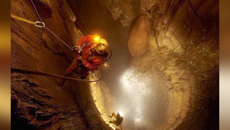 worlds deepest cave