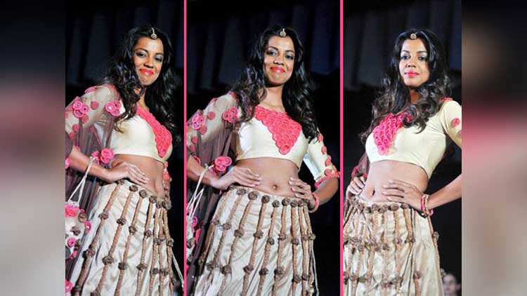 indian condom fashion show in mumbai showstopper mugdha godse