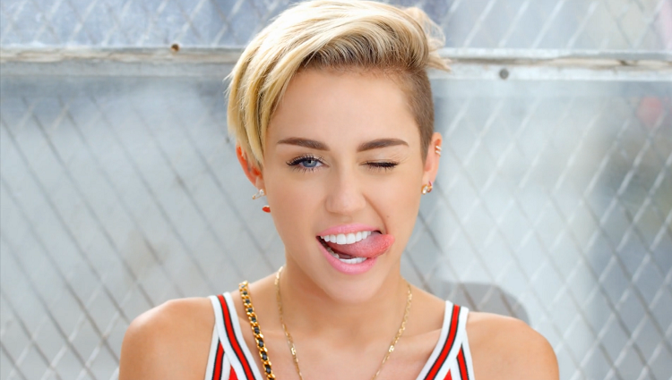 Miley Cyrus is so hot and bold actress 