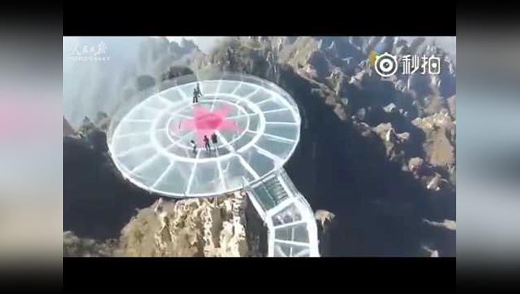 Hold Your Breathe Before Seeing This Dangerous Glass Bridge Of China