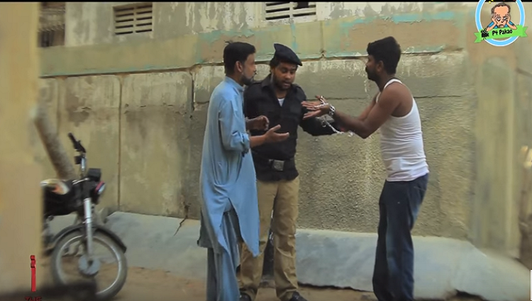 Police thief Funny Prank By Nadir Ali and Asim Sanata In P4 Pakao