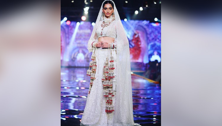 Sonam Kapoor looks DROP-DEAD-GORGEOUS as she walks the ramp in her bridal avatar