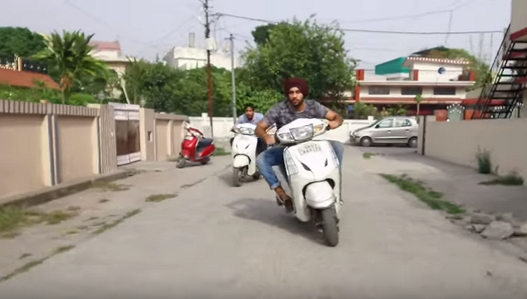 types of people while driving two wheeler