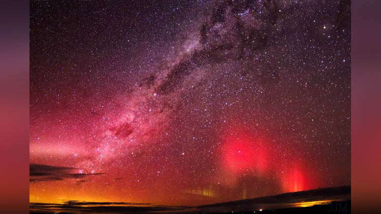 These Pics Of Southern Lights Taking Over The New Zealand Skies