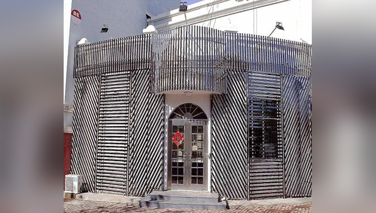 shandong homeowner builds steel cage around his house to fend off