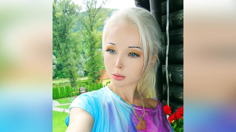 Human Barbie Valeria Lukyanova pictures
