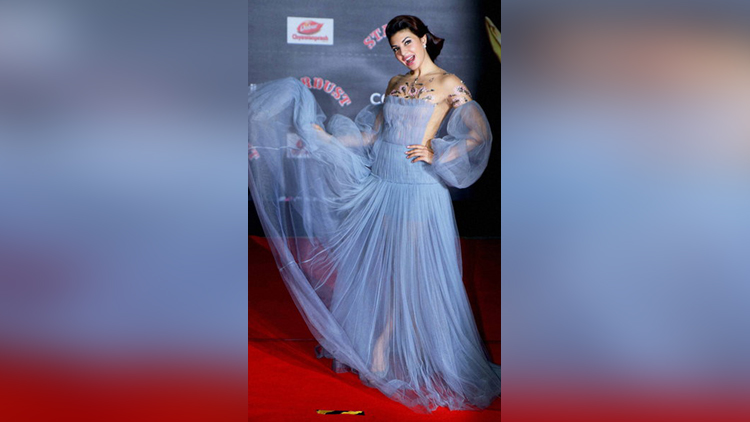 bollywood actress more beautiful in gowns 