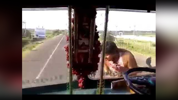 indian funny truck driver 