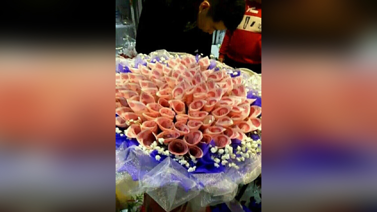Man Proposes a girl With Bouquet of CASH