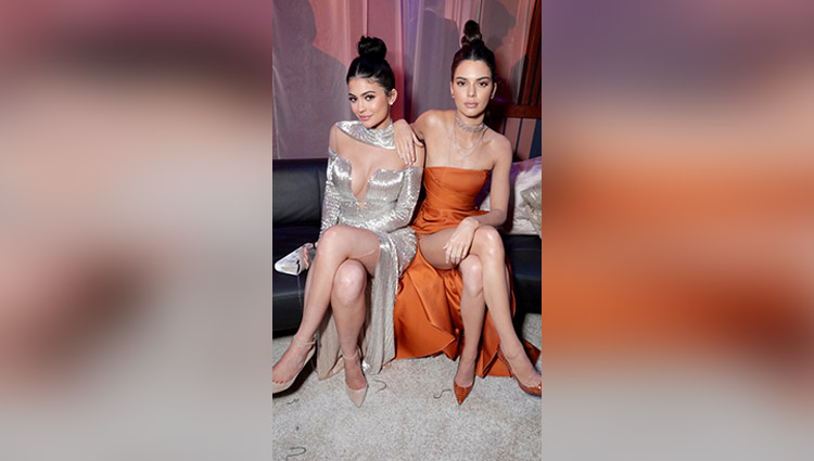 jenner sisters in award function 