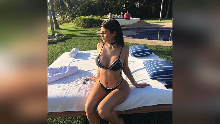 kylie jenner shares her beauty products