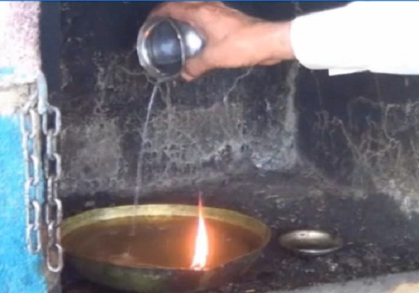 madhya pradesh nalkheda temple where lamp burn with water  