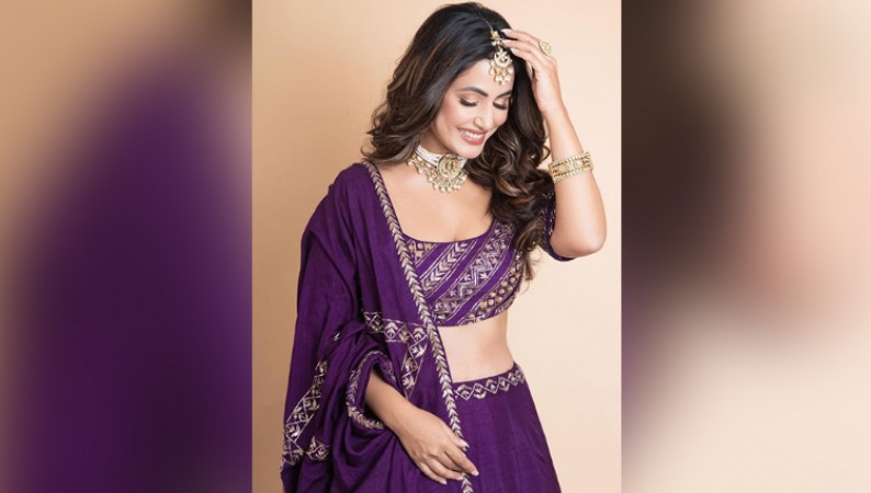 Stunning Hina looks magical in purple shade of Lehenga 