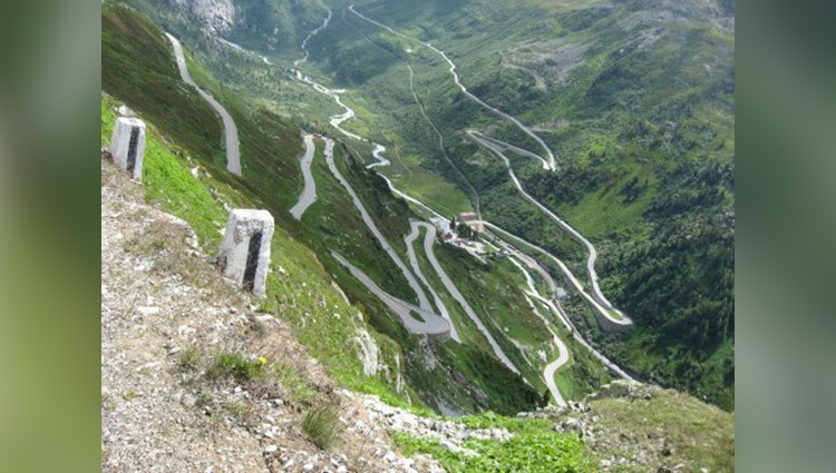 world most dangerous roads where death is waiting for you