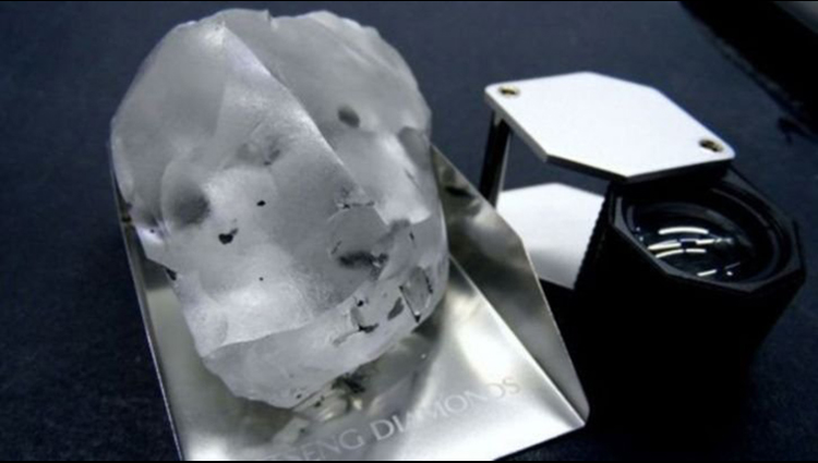 The Big  Fat 910 Carat African Diamond Is What Impossible Dreams