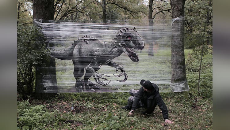 I Spray-Paint Animals On Plastic Wrap In The Forest
