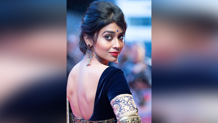 See the latest bold pictures of Shriya Saran