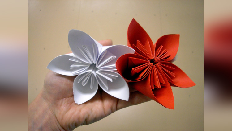 How To Make A Tissue Paper Flower 
