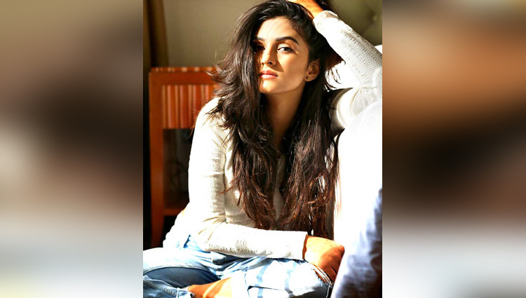 One More Star Daughter 'Alaviaa Jaferi' Is Seen Bollywood Ready