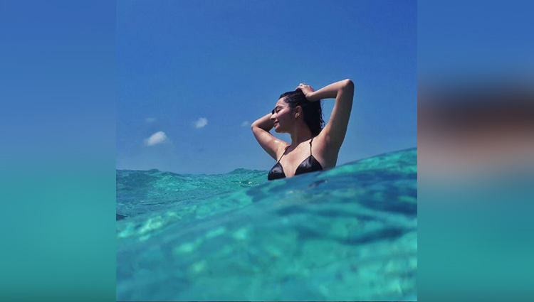 shonali nagrani enjoying vacation in maldives shares sizzling bikini pics