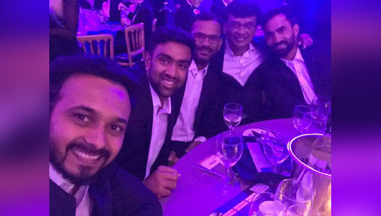 Virat's Party In London, Including Sachin All Cricketers, Arrived 