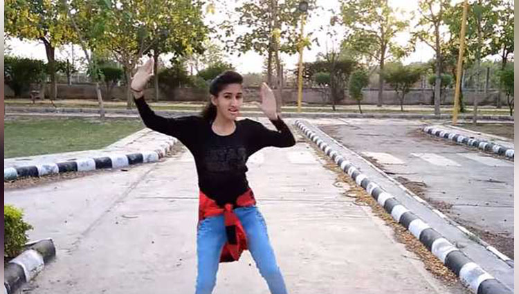 A Stunning Dance By A Girl On Badshah's Song 'Mercy'