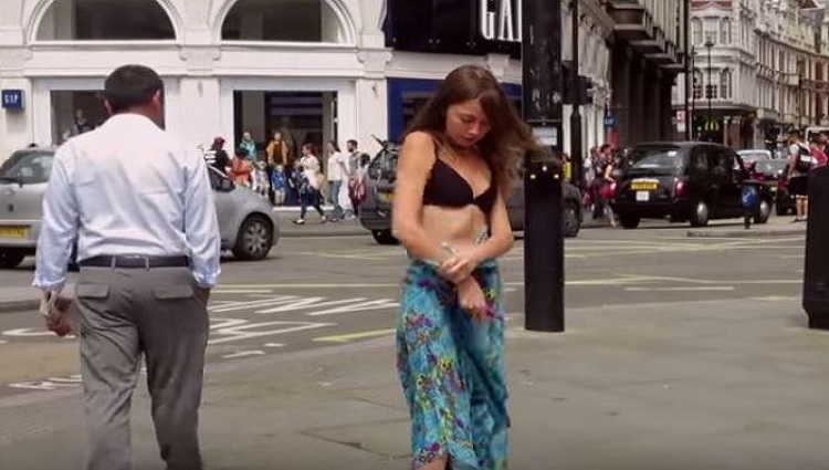 Girl Undresses in Public for Courageous Cause