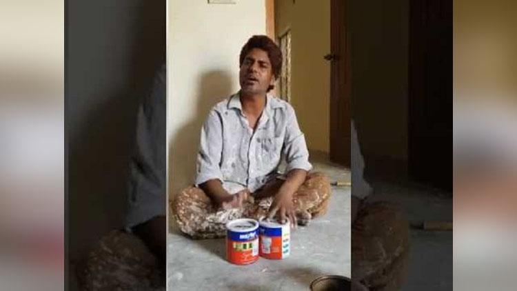 Video: Now the painter of Pakistan has become Internet star