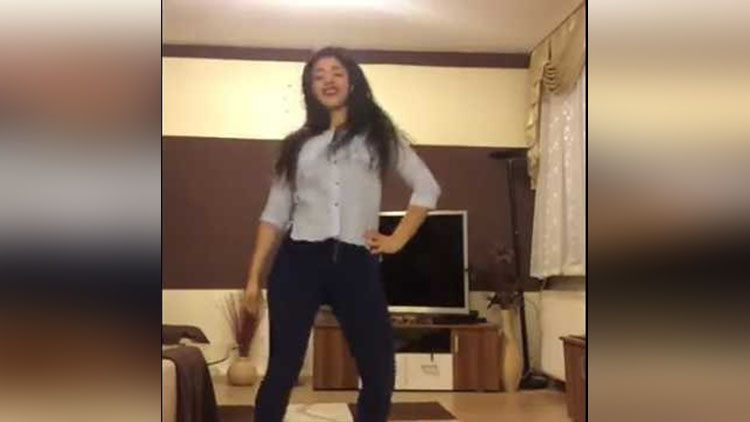 Super Move By This Beautiful Girl