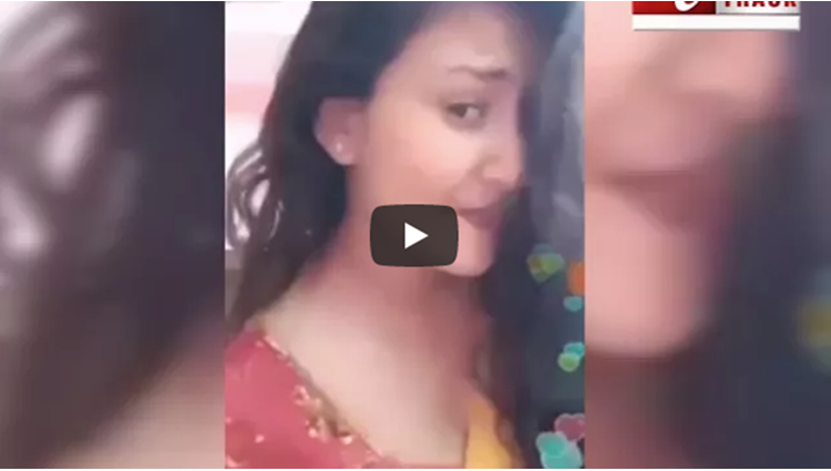 Dhak dhak Karne Lagaa viral dance video