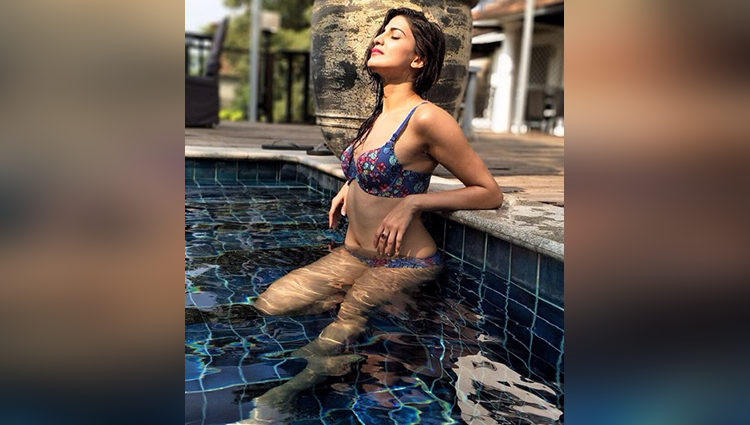 Lipstick Under My Burkha actress Aahana Kumra flaunts her bikini body