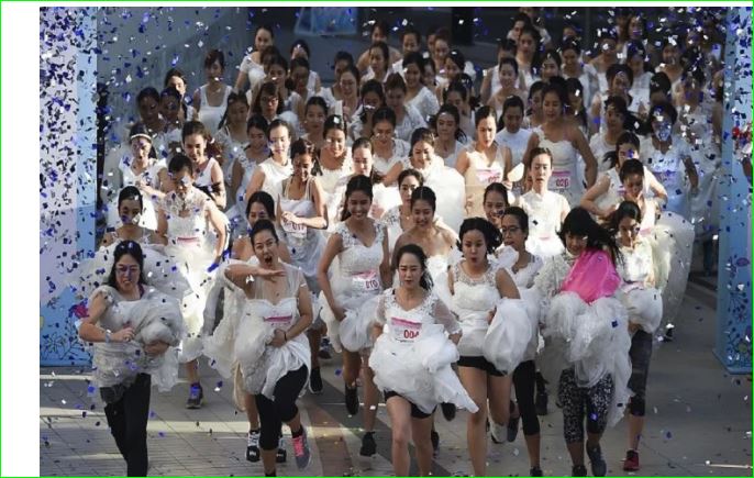 300 Brides Participated In The Running Event In Thailand 