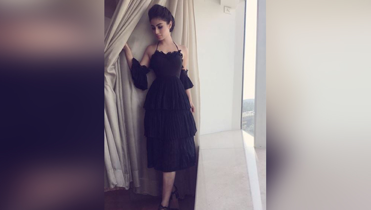 mouni roy latest photoshoot in black dress