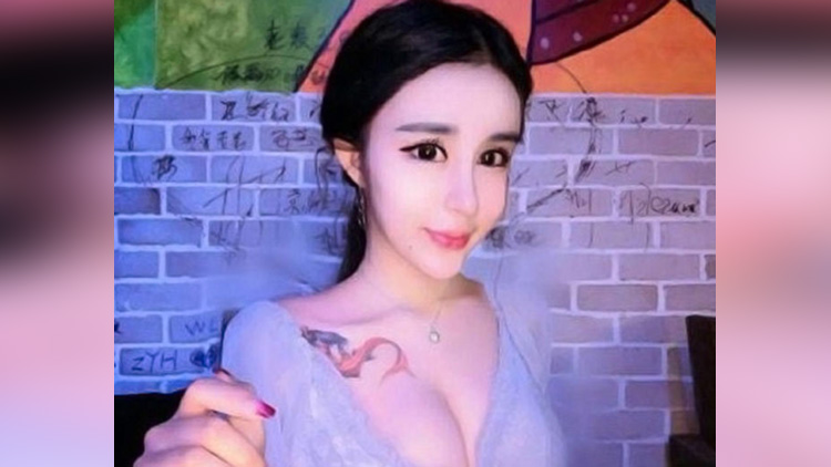 15 Year Old Lee Hee Danae Extreme Plastic Surgery Will Give You Shock 
