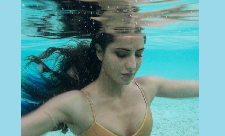 viral pictures of katrina kaif in underwater photoshoot